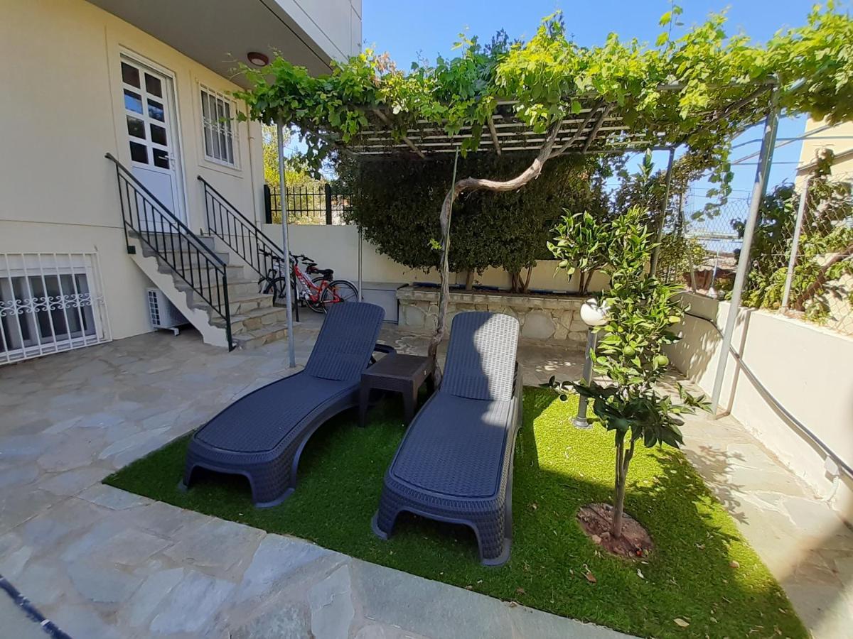 Cozy Apartments Near The Airport Artemida  Bagian luar foto