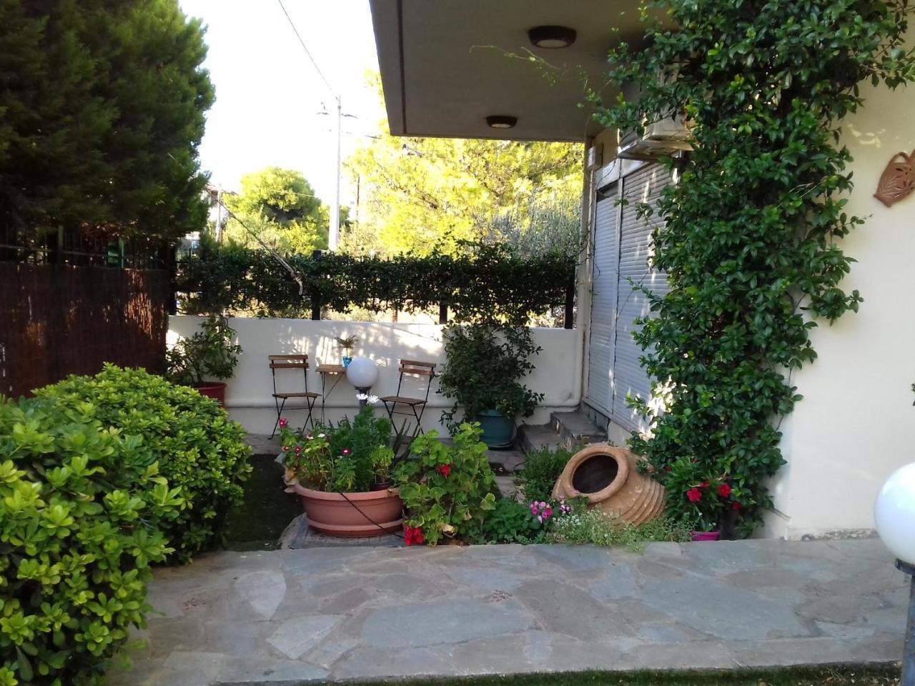 Cozy Apartments Near The Airport Artemida  Bagian luar foto